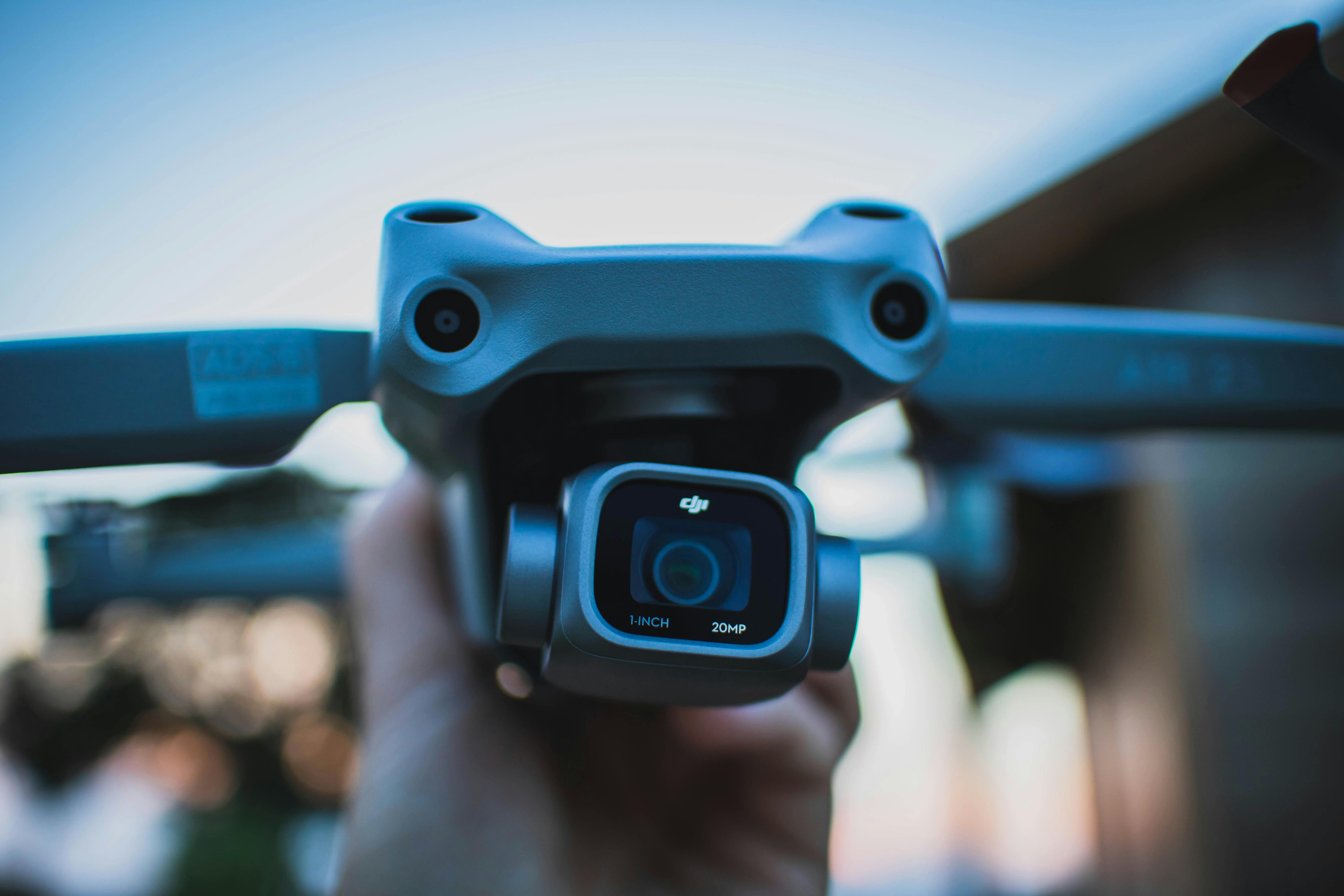 Pilote de drone DJI dans l'Hérault