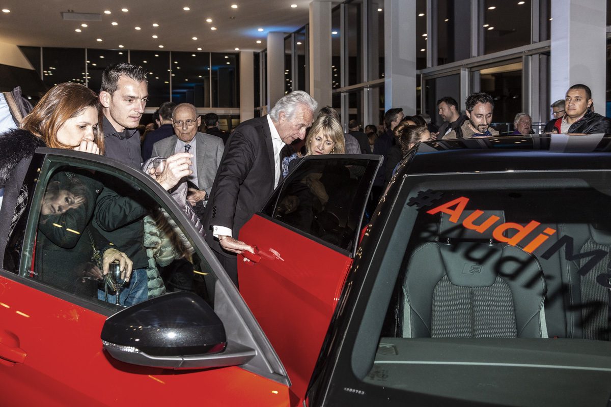 Reportage lors d'une soirée de lancement des nouveaux véhicules de la marque Audi à Marseille
